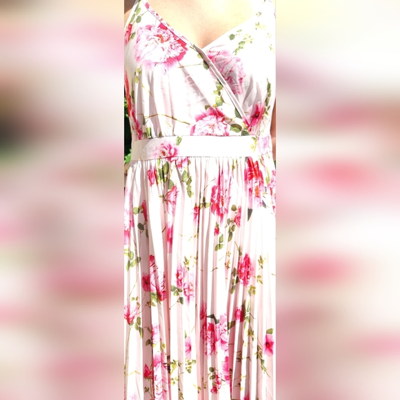 Pink Floral Pleated Bottom Dress. Beautiful Colors! Flowy.. - Picture 3 of 7